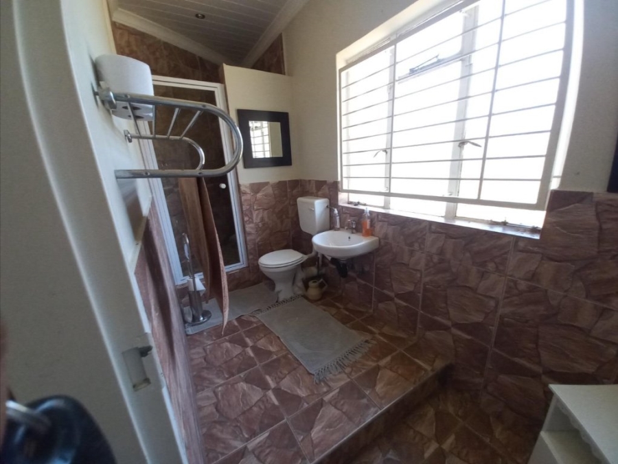 4 Bedroom Property for Sale in Lindequesdrif North West
